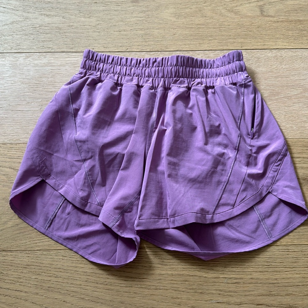 Lululemon track that mid rise 5” shorts